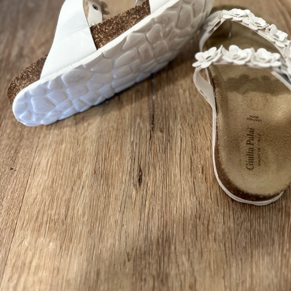 Stunning Kids Sandles Size 2 - Picture 5 of 5
